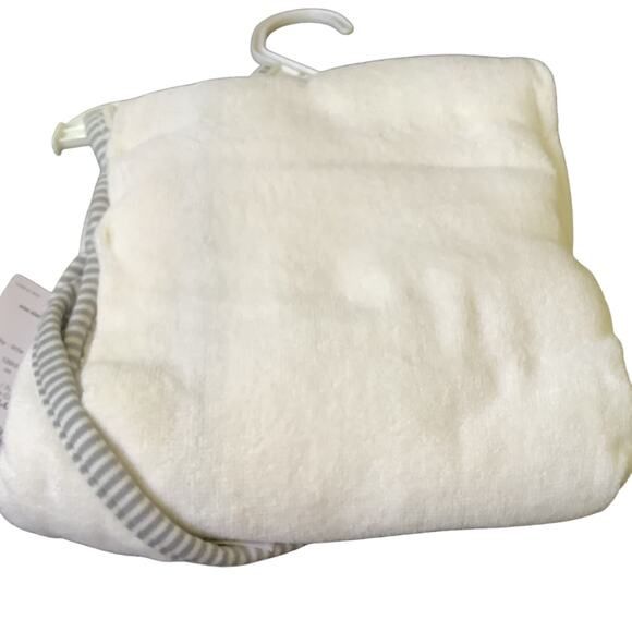 Carter's Baby Basics Cute Lamb Hooded Towel - 30"x30" - NWT - Picture 4 of 4